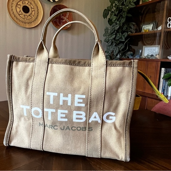 Marc Jacobs The Tote Bag - Picture 4 of 16
